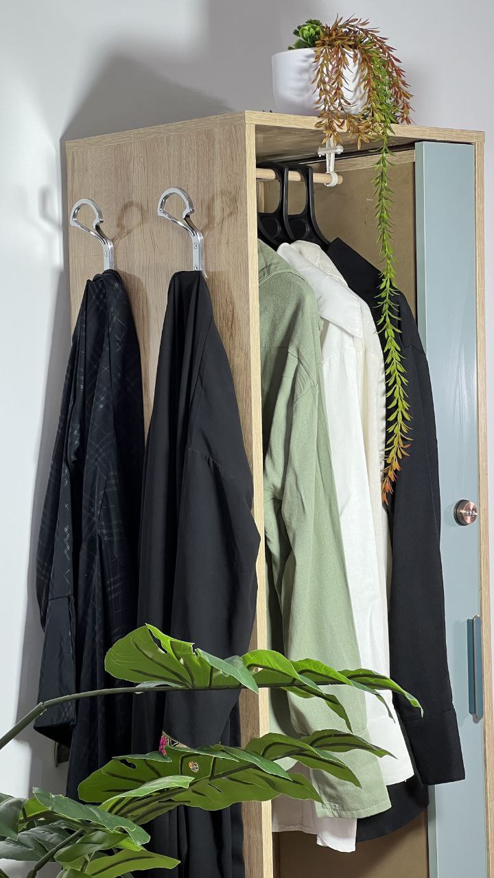 خزانة مبتكرة تجمع بين الأناقة والعملية: تنظيم آمن ومتعدد الوظائف مع توفير مثالي للمساحة