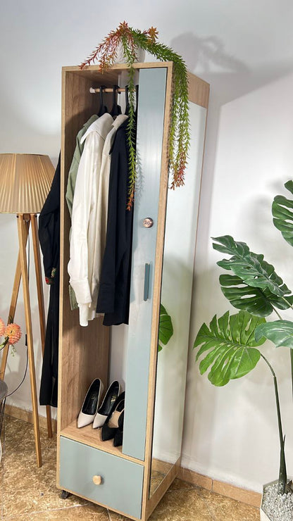 خزانة مبتكرة تجمع بين الأناقة والعملية: تنظيم آمن ومتعدد الوظائف مع توفير مثالي للمساحة